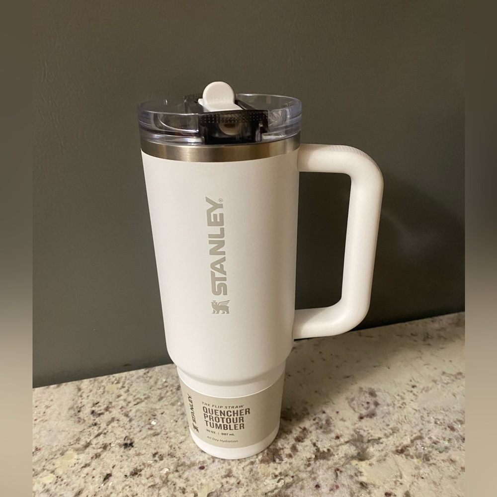 Price drop! NWT Stanley quencher protour tumbler 30 color: frost